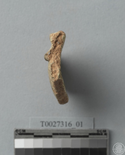 繩紋夾砂陶腹片