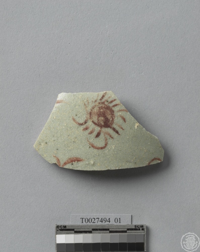 簡筆折枝太陽花紋釉上紅彩瓷碗腹片