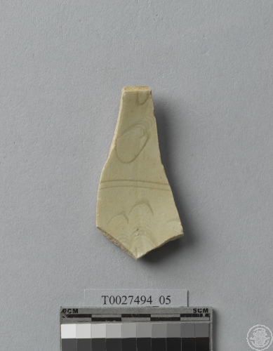 劃花青瓷碗腹片