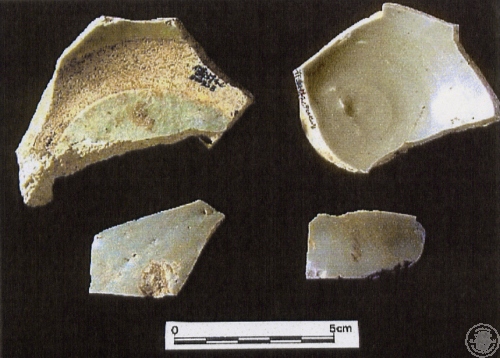 劃花青瓷碗口緣