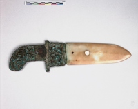 鑲嵌綠松石銅內玉戈