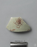 簡筆折枝太陽花紋釉上紅彩瓷碗腹片